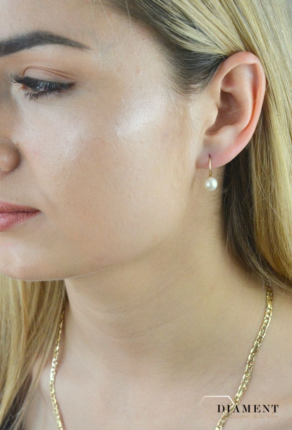 Kolczyki złote 585 perły KL 3577. Kolczyki damskie złote wiszące perły. Kolczyki wiszące złote. Kolczyki perły złote. Złote kolczyki damskie. Złote kolczyki dla dziecka. Kolczyki perełki. Kolczyki idealne na prezent..jpg